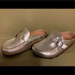 Silver birkenstock clog. Worn once. Size 7.